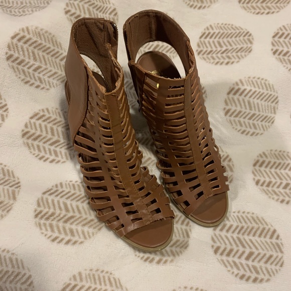 Rue21 etc Brown Heels - Picture 2 of 7